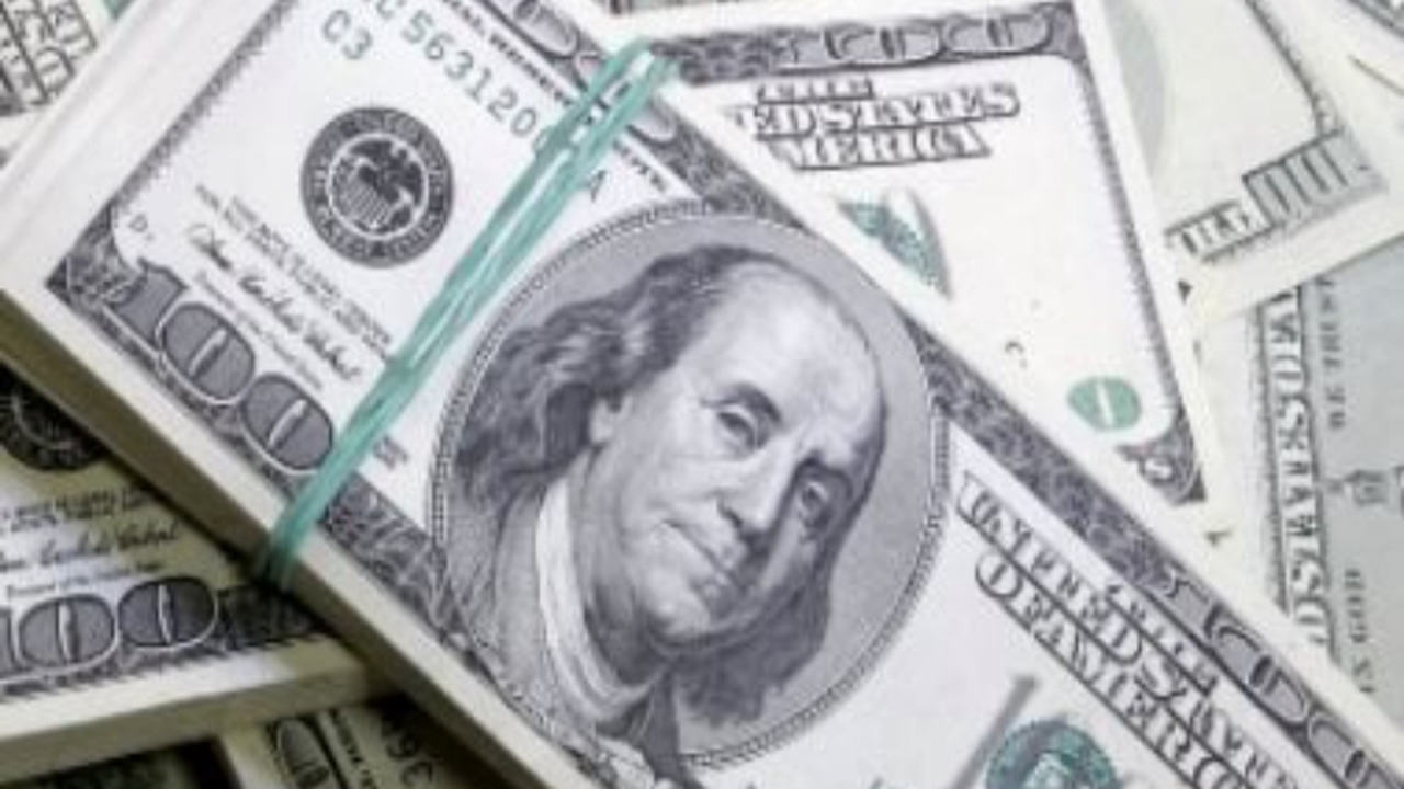 استقرار ملحوظ.. سعر الدولار أمام الجنيه في البنوك المصرية بتعاملات السبت ونهاية الأسبوع